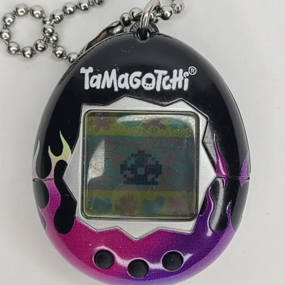 Tamagotchi Electronic Game Bandai‎ 2017 Black Purple Silver Flame Keychain